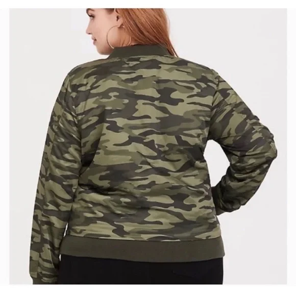 Torrid Camo Bomber Jacket 💚 - Picture 2 of 7